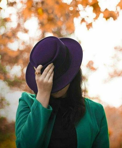 عکس پروفایل دخترانه باکلاس با کلاه