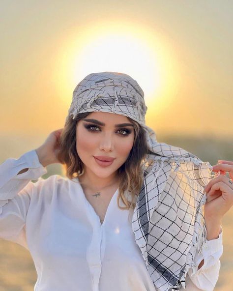 عکس پروفایل دخترانه باکلاس با چفیه