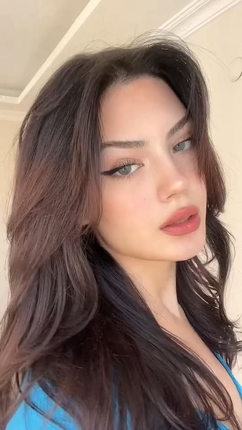 عکس پروفایل خارجی دخترانه باحال