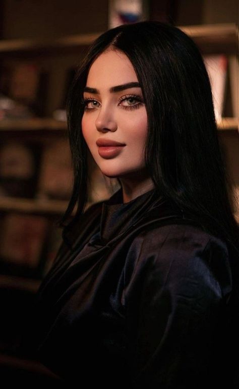عکس پروفایل خارجی دخترانه با عکس خفن و شیک