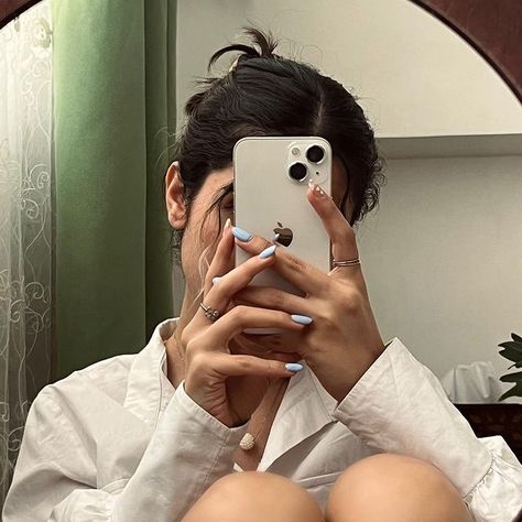 عکس پروفایل دخترانه با گوشی بدون دیدن صورت و شیک و خاص