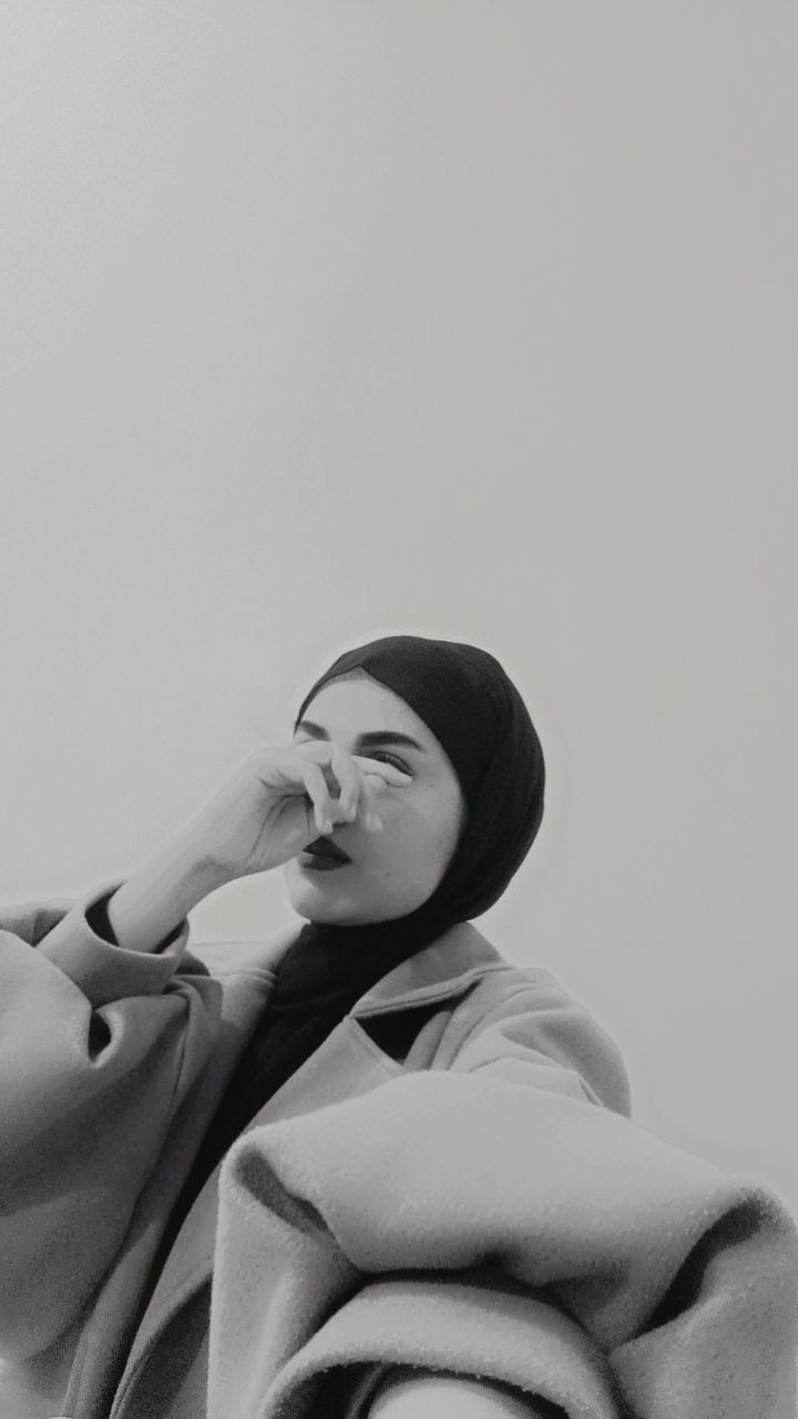 عکس پروفایل با حجاب شیک سلفی سیاه سفید