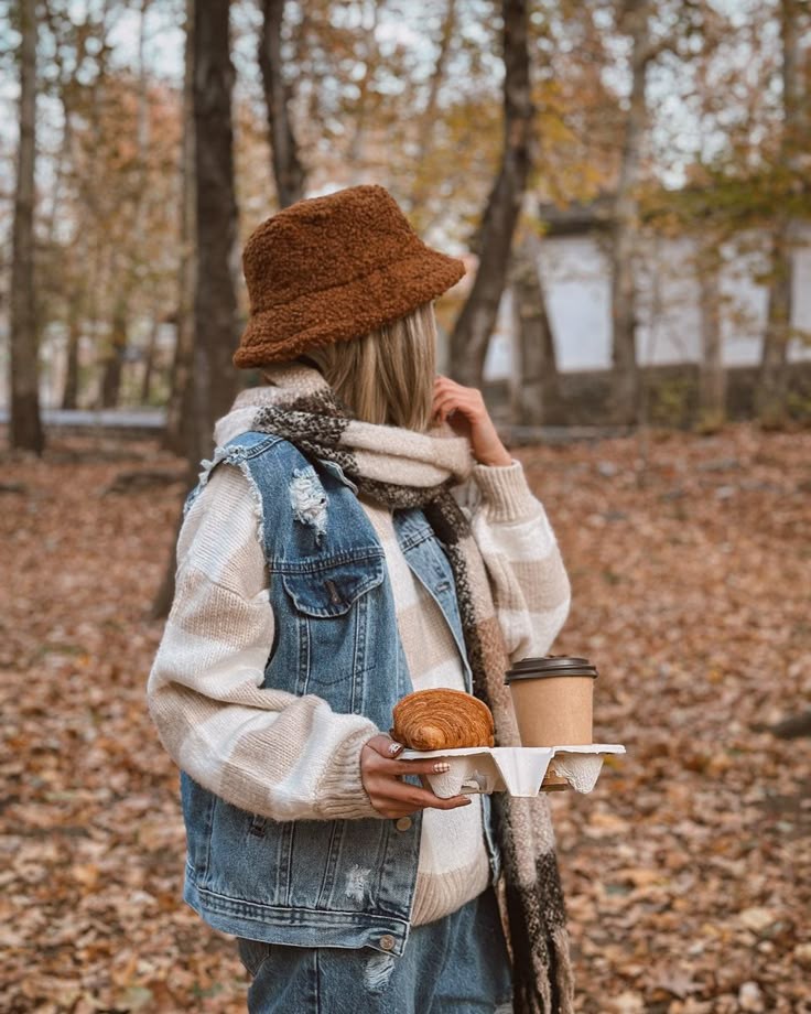 عکس پروفایل دخترونه لاکچری در پاییز