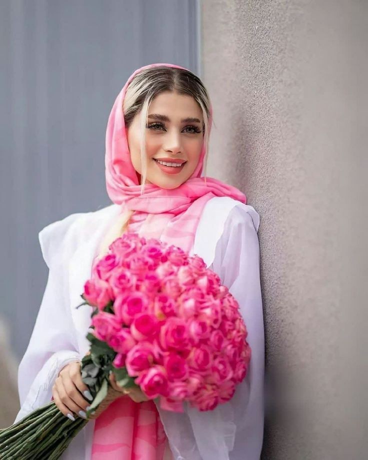 عکس پروفایل دخترونه لاکچری صورتی