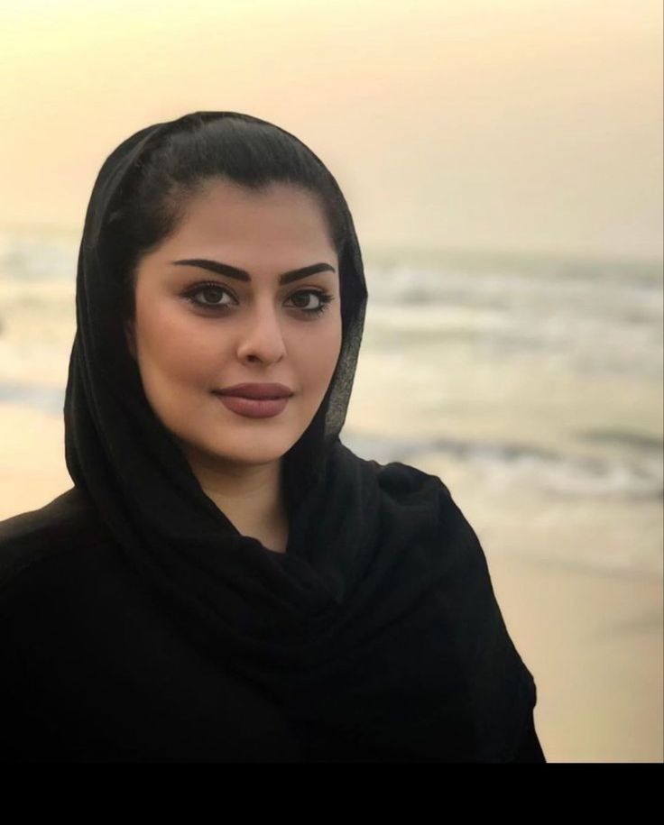 عکس پروفایل زنانه در دریا