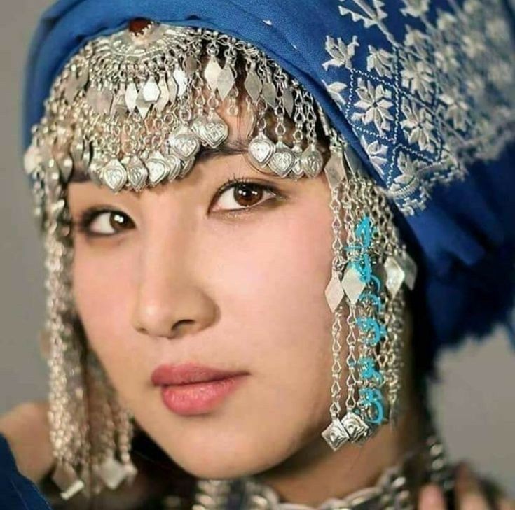 عکس دختر هزاره برای پروفایل از نزدیک