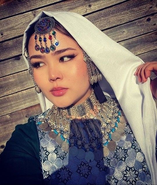 عکس دختر هزاره برای پروفایل جذاب