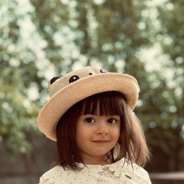 عکس پروفایل بچه دختر با کلاه
