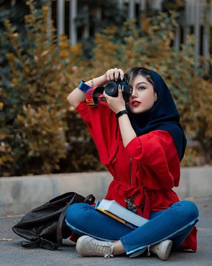 عکس پروفایل دانشجویی دخترانه با دوربین عکاسی