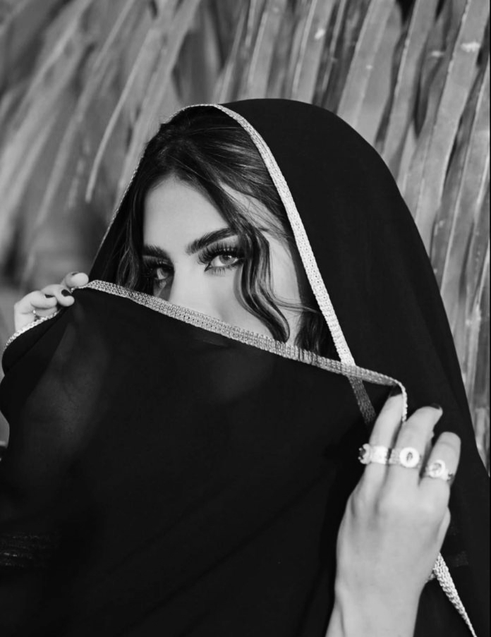 عکس پروفایل عربی دخترانه سیاه سفید