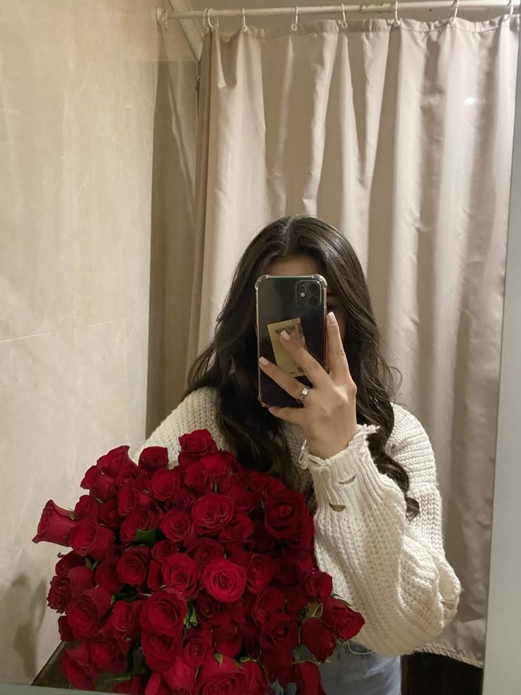 عکس پروفایل دخترونه شیک و با کلاس با دسته گل
