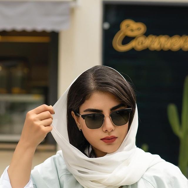 عکس پروفایل دخترانه مغرور هنری
