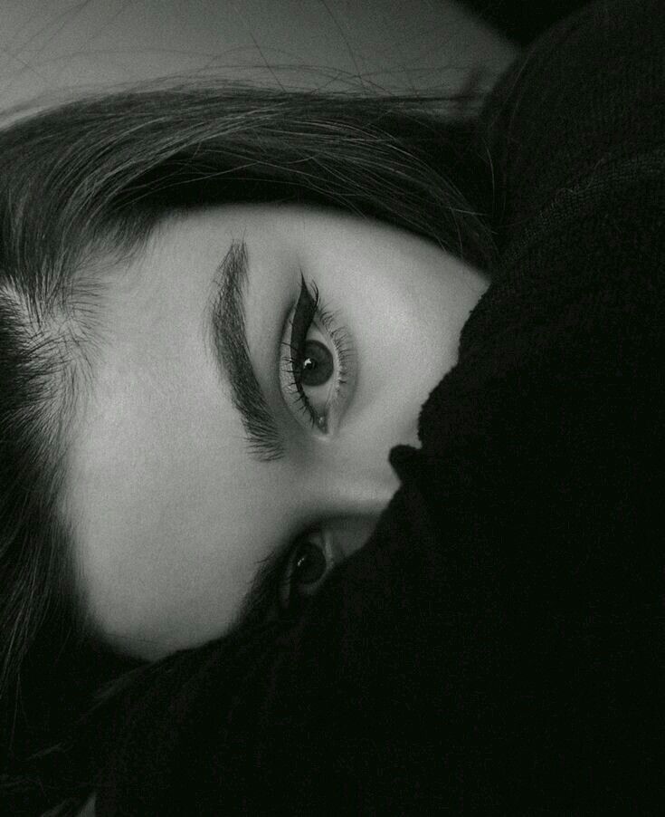 عکس پروفایل دخترونه سیاه سفید از چشم