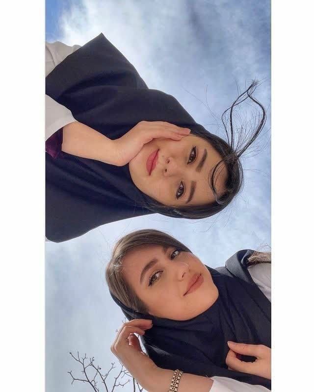عکس پروفایل دخترانه دونفره مدرسه