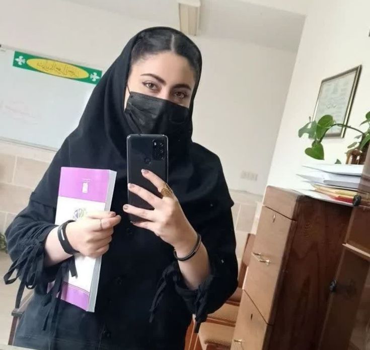 عکس پروفایل دخترانه سلفی برای مدرسه
