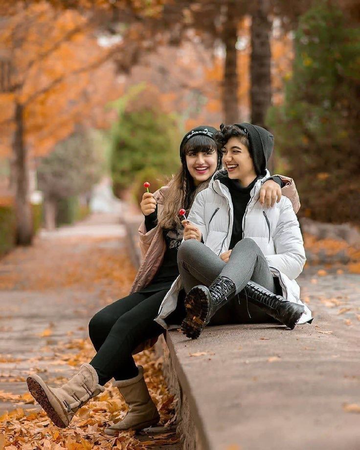 عکس دختر شیطون برای پروفایل دوستانه
