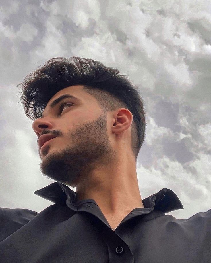عکس پروفایل واتساپ پسرانه با بکگراند آسمون