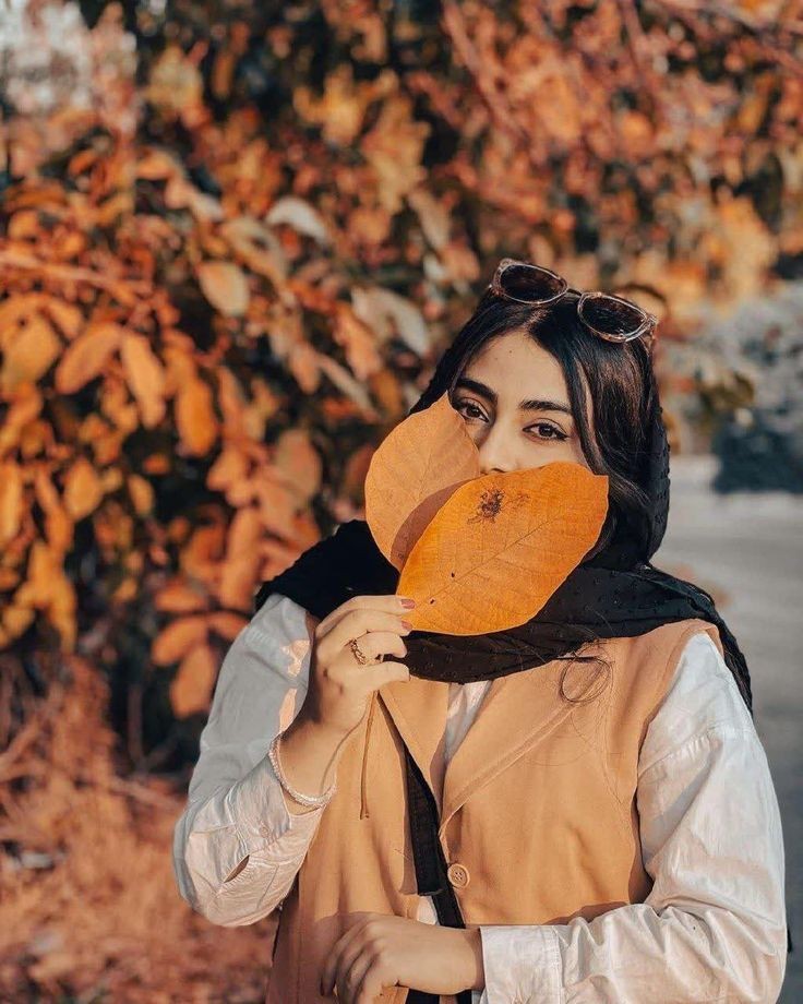 عکس پاییزی دختر فیک برای پروفایل